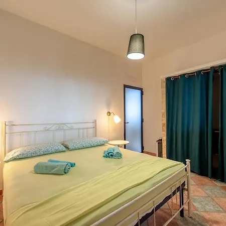 Azzurro Salento 2 וילה טריקאסה
